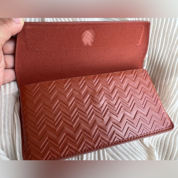 MISSONI brown leather chevron pattern sunglasses case - Picture 4 of 4